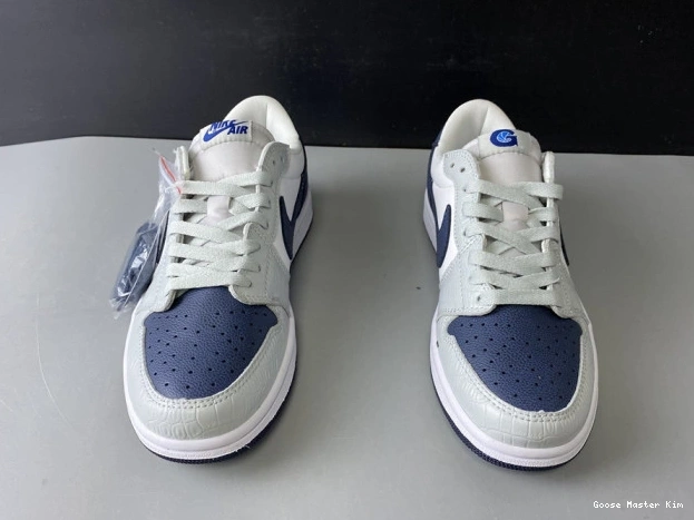 CW8576-200 Air Navy 1 Grey Blue Jordan 0607